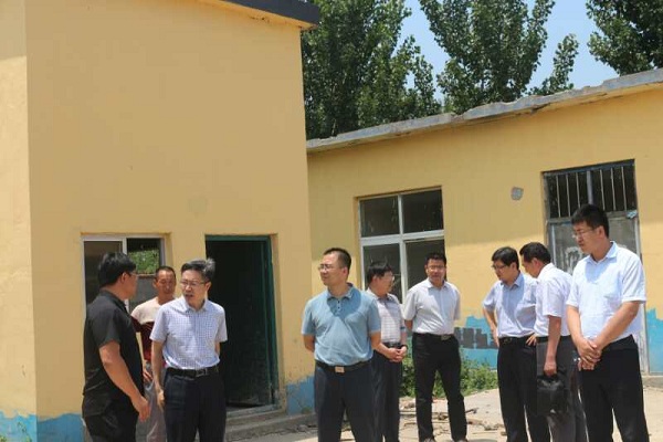 1497431064357.jpg 刘少华来蒙看望第一书记_20170613.jpg